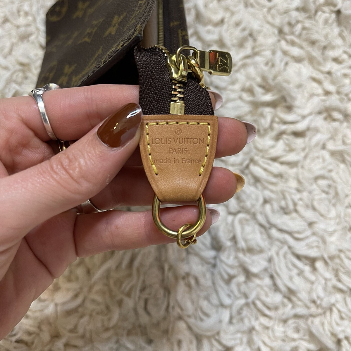 louis vuitton bucket bag 23