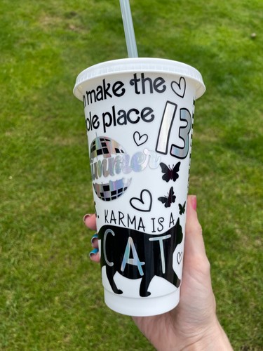 Taylor Swift inspiriert The Eras Tour 24 Unzen Mehrwegbecher Kaltbecher mit Strohhalm - Bild 3 von 8