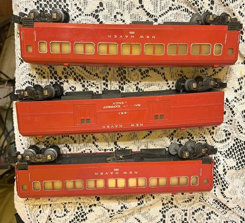 VIntage American Flyer - Red New Haven 3 Car Set-1 7/8 x 10 3/4 x 2 1/2" - Picture 3 of 9