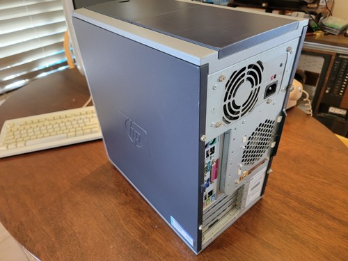 Vintage HP Pavilion 724c Pentium 4 - No HDD/OS - Picture 6 of 10