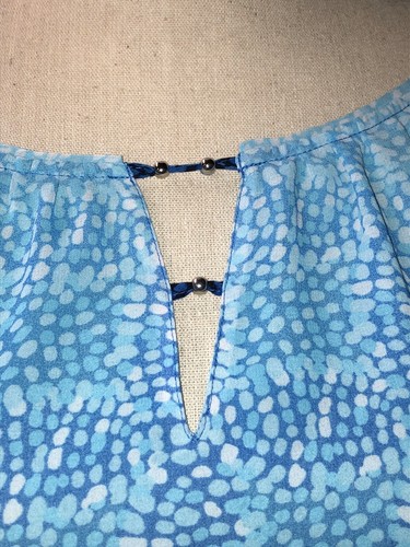 WHITE HOUSE BLACK MARKET Blue Ombre Open Sleeve Top Accented With Beads XXS - Picture 5 of 7