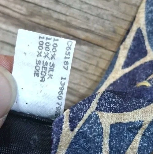 Corbata de colección años 90 especies en peligro de extinción lobo de nieve y alce naturaleza 100 % seda hecha en EE. UU. Foto 3 de 4