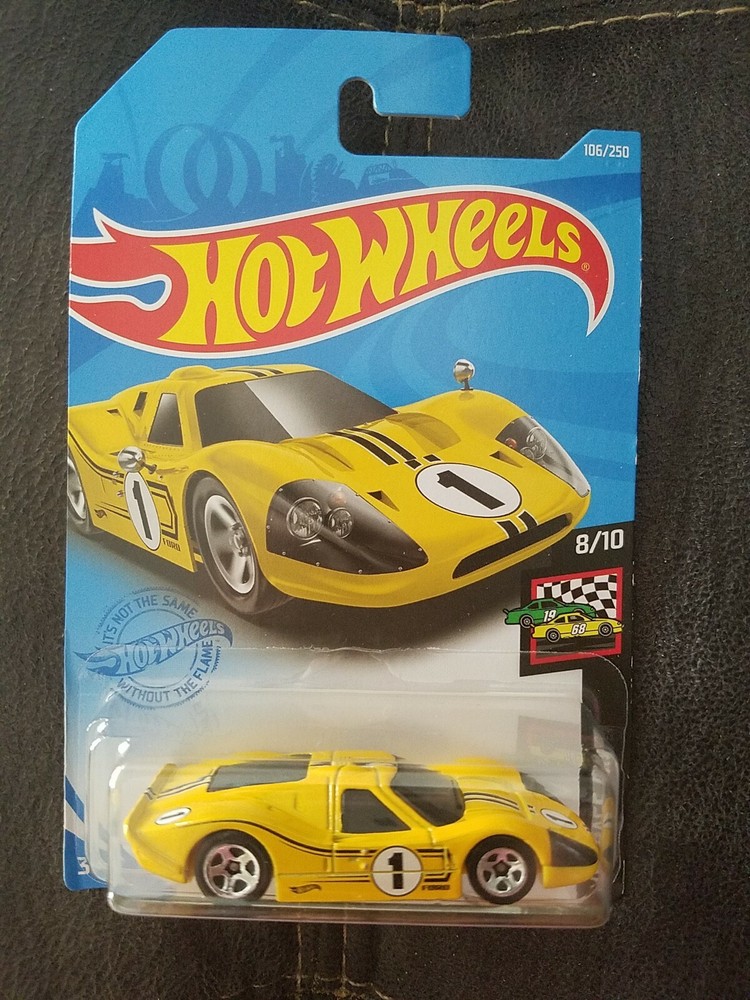 Hot Wheels '67 Ford GT40 Mk.IV HW Race Day