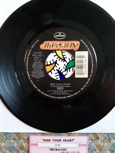 KISS-Hide Your Heart/ Betrayed 45 (EXC) 1989 Mercury Rock Metal HOT IN THE SHADE