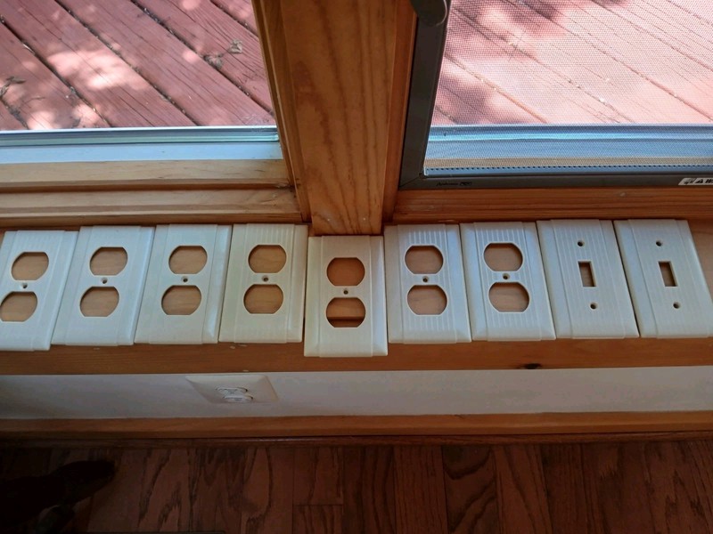 9 Vtg Ribbed UNILINE 7 Double 2 Single Outlet LIGHT SWITCH COVERS + 10 Screw USA