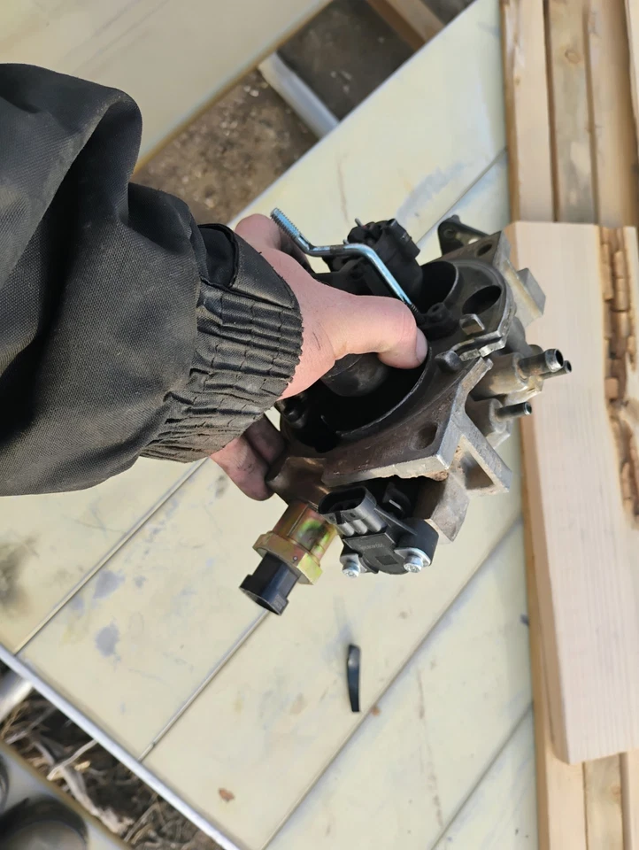 Carrocería del acelerador Chevy Small Block TBI Foto 3 de 4