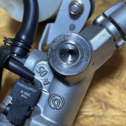 Cilindro freno anteriore principale KTM 990 Superduke 2008 (2006 - 2011) - Foto 7 di 9