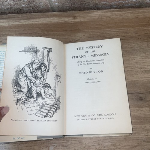The Mystery Of The Strange Messages Enid Blyton 1957 1st Edition HB DJ Methuen - Picture 9 of 16