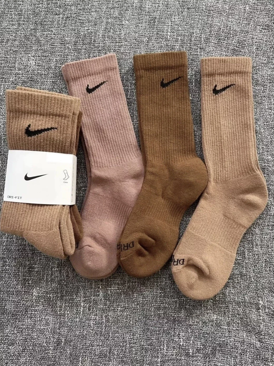 Nike Everyday Dri Fit plus socks Medium 5-8 Uk men woman gift Beige Brown Rose