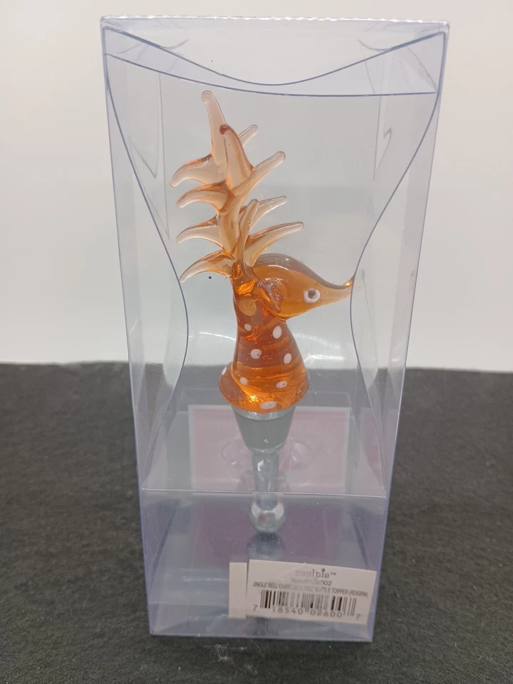 Tapón de vino botella de reno de vidrio Mudpie Foto 4 de 4