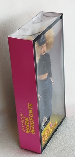 BARBIE MARNI SENOFONTE SIGNATURE Mattel (2018) .NUEVO - Foto 3 di 10