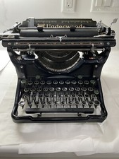 Vintage Underwood Champion No. 6 Typewriter Serial Number 4457796-11 thumbnail