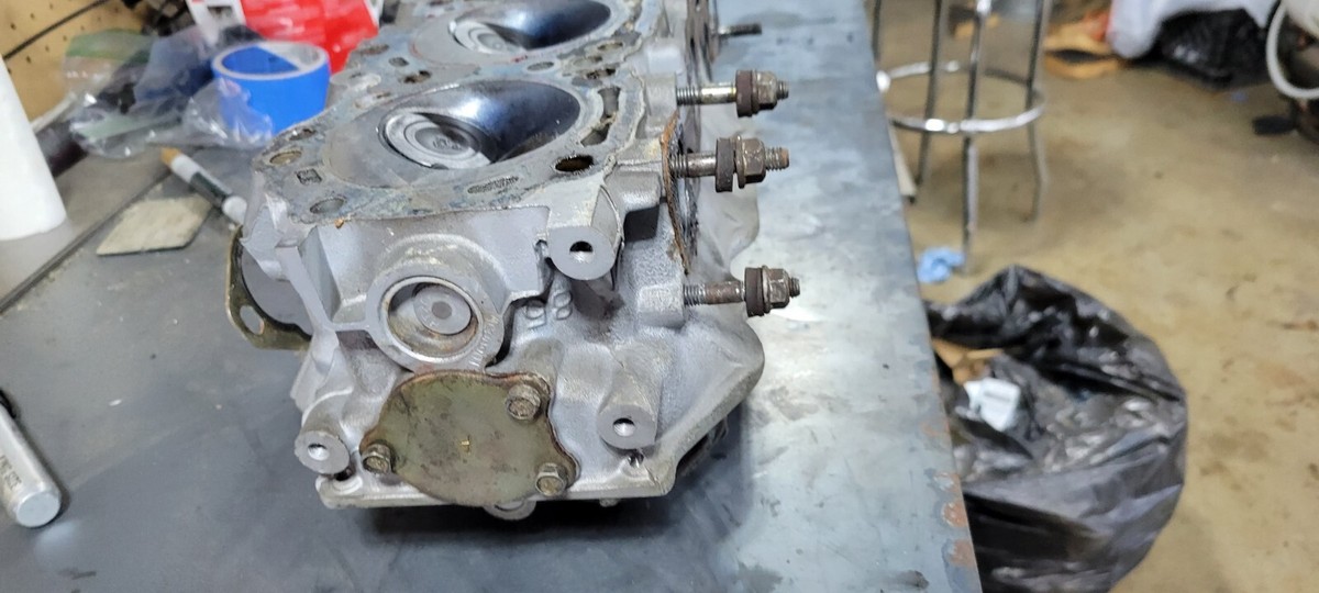 Nissan 300zx Z31 VG30ET Turbo Cylinder Head 1984 85 86 87 88 Nissan 300zx Z31 VG30ET Turbo Cylinder Head 1984 85 86 87 88