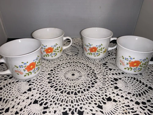 Set Of 4 Vintage Corning Ware Corelle Wildflower Coffee Tea Cups/ Mugs