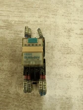Idec RU4S-D24 Relay w/ Socket Base HC4SFD AP38479-5 63520  *FREE SHIPPING*