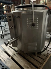 Groen EE-20 Stationary Steam Kettle 20 Gallons