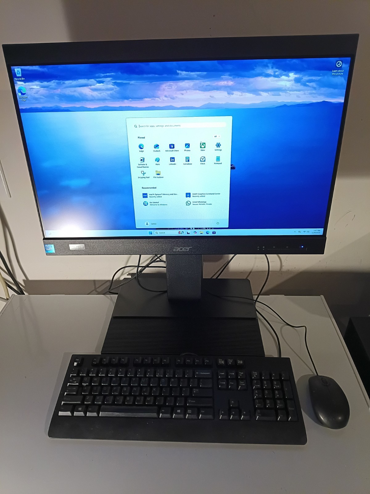 Acer Veriton Z6880G 23.8-inch all-in-one Intel Core i5-11500,16GB, 512GB SSD,Win