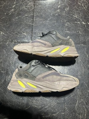 adidas Yeezy Boost V1 700 Muave Size 10.5 EE9614