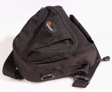 CAMERA BAG W/ STRAP