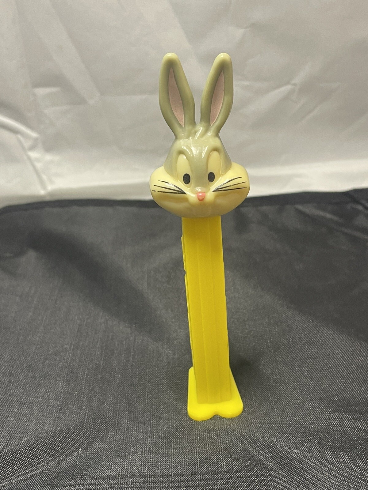 Vintage 1993 Vintage Pez Dispenser Warner Bros. Bugs Bunny