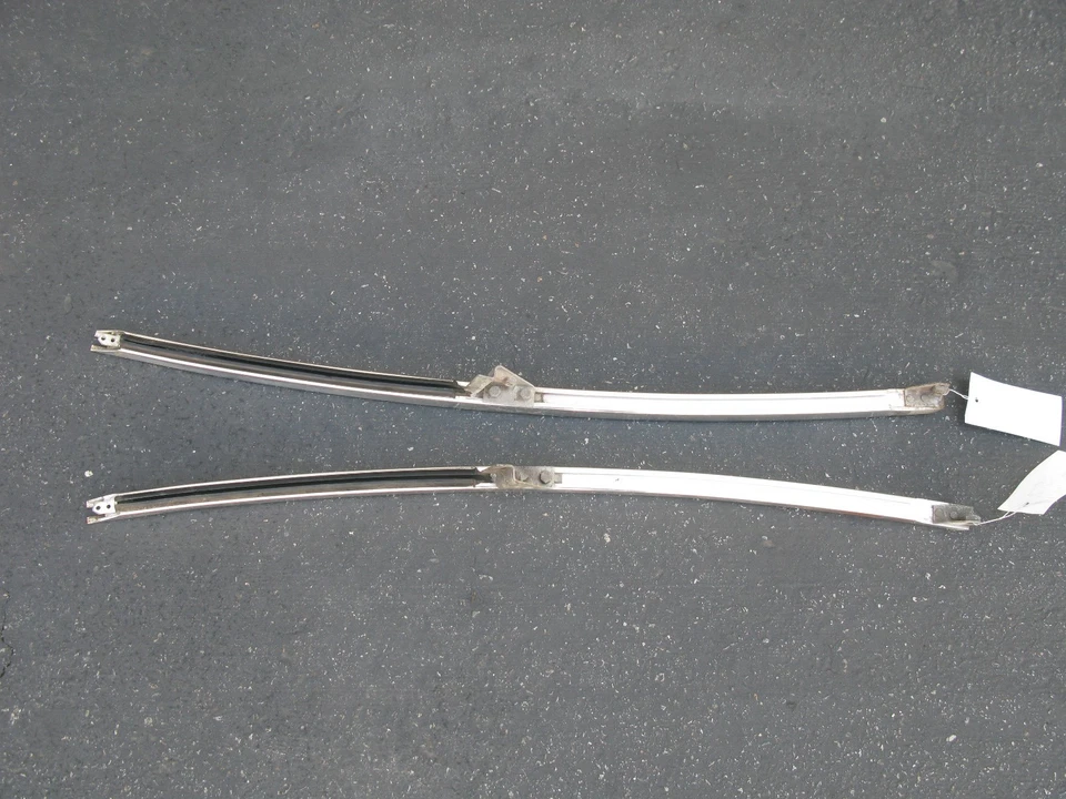 Porsche 914 1973-1976 puerta ventana moldura par izquierda + derecha Foto 2 de 4