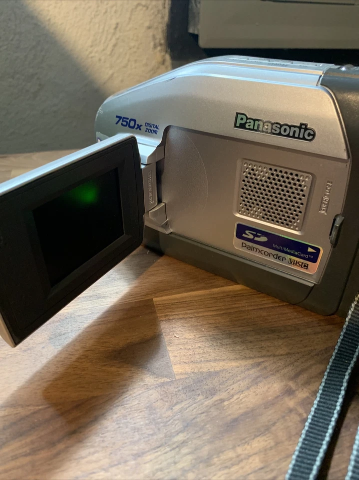 Panasonic Palmcorder PV-L453D VHS-C Camcorder W/ Battery No Charger - Read - Image 3 of 4