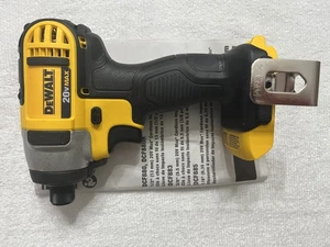 Nouveau Dewalt DCF885 20 Volt 20V Max Lithium Ion 1/4.00 Impact Driver Li-ion DCF885B