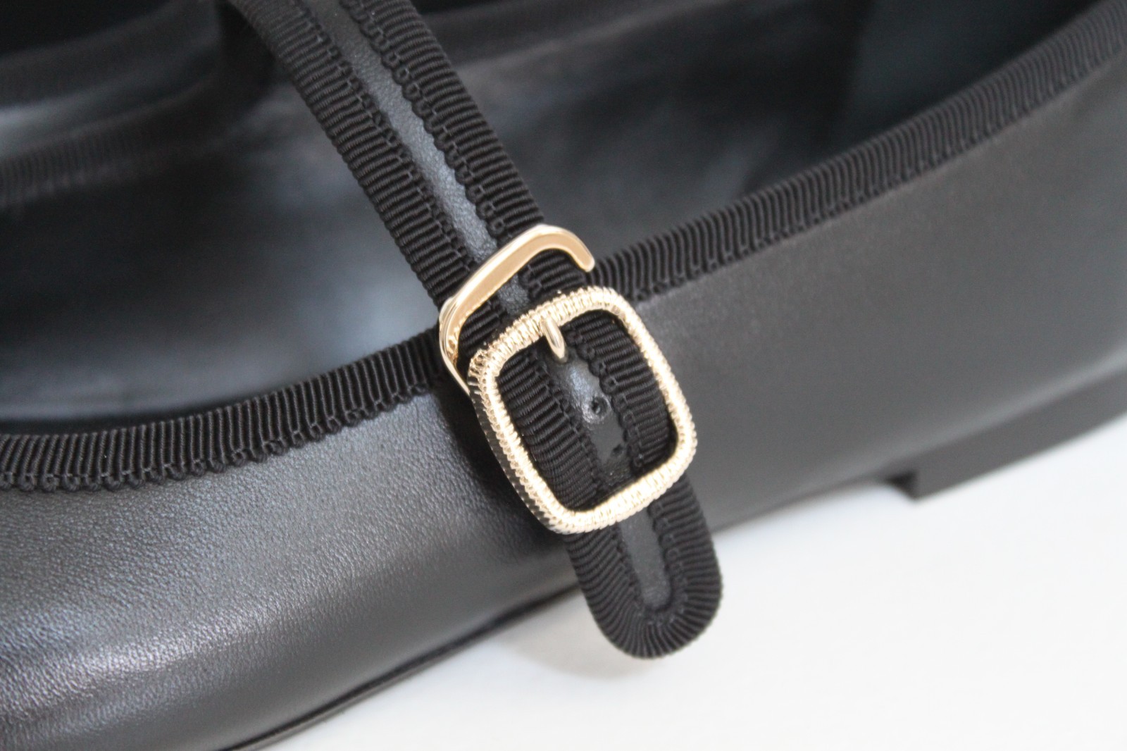 sz 7.5 / 38 CHANEL Black Lambskin CC Logo Mary Janes Ballet Moccasin Flat Shoes thumbnail 5