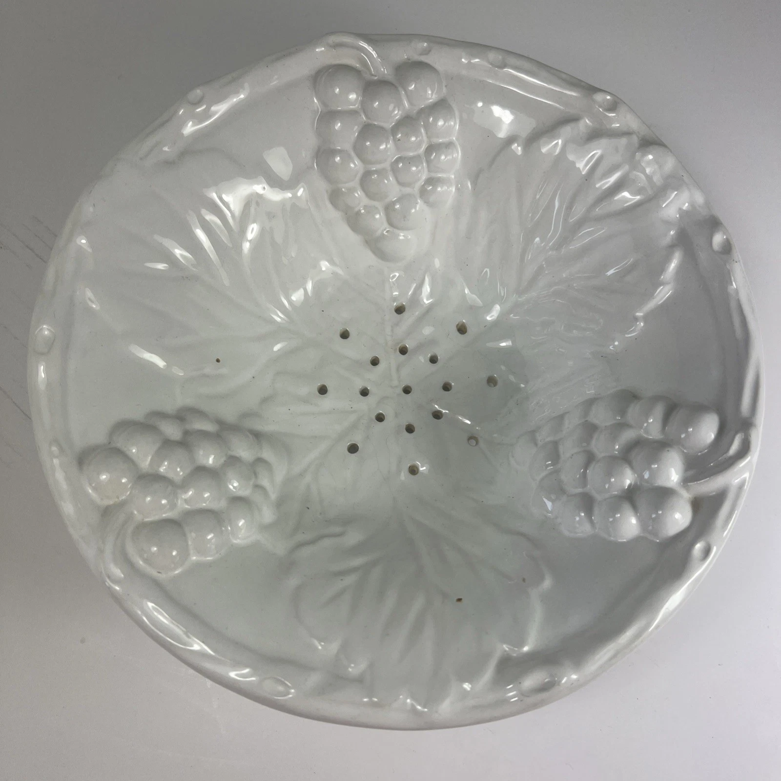 Berry Bowl / Colander Strainer - Vintage Ceramic - White - Embossed Grape Vine
Opens in a new window