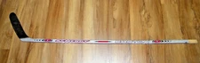 NEW LEFTOVER TEAM ISSUE EASTON SYNERGY THERMA-TEC HOCKEY STICK JOZEF BALEJ,RIGHT
