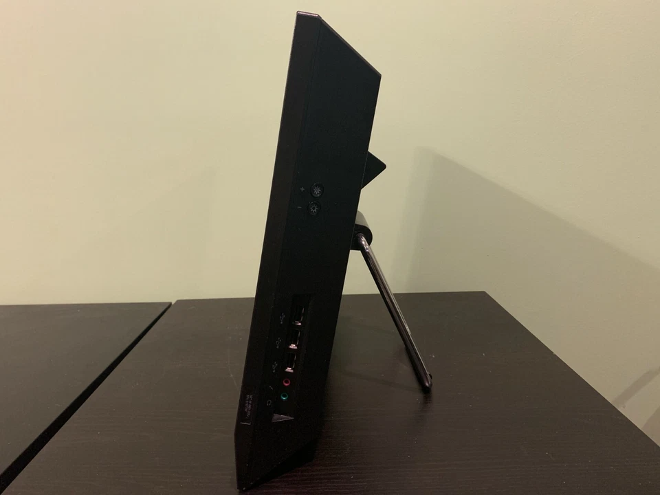 Lenovo ThinkCentre A70z AIO (19", Intel E5500, 320GB, 2GB, Windows 10) - Imagem 4 de 4