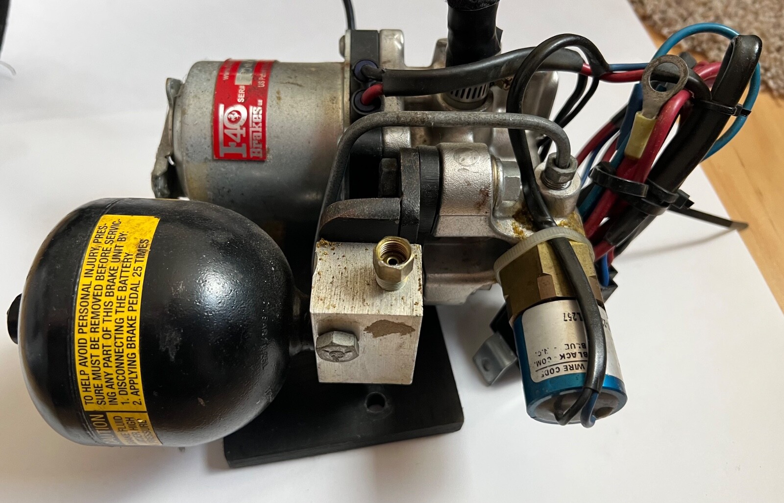 Ferrari ABS Brake Regulator Control Solenoid Pump F40 assembly hydraulic mounted