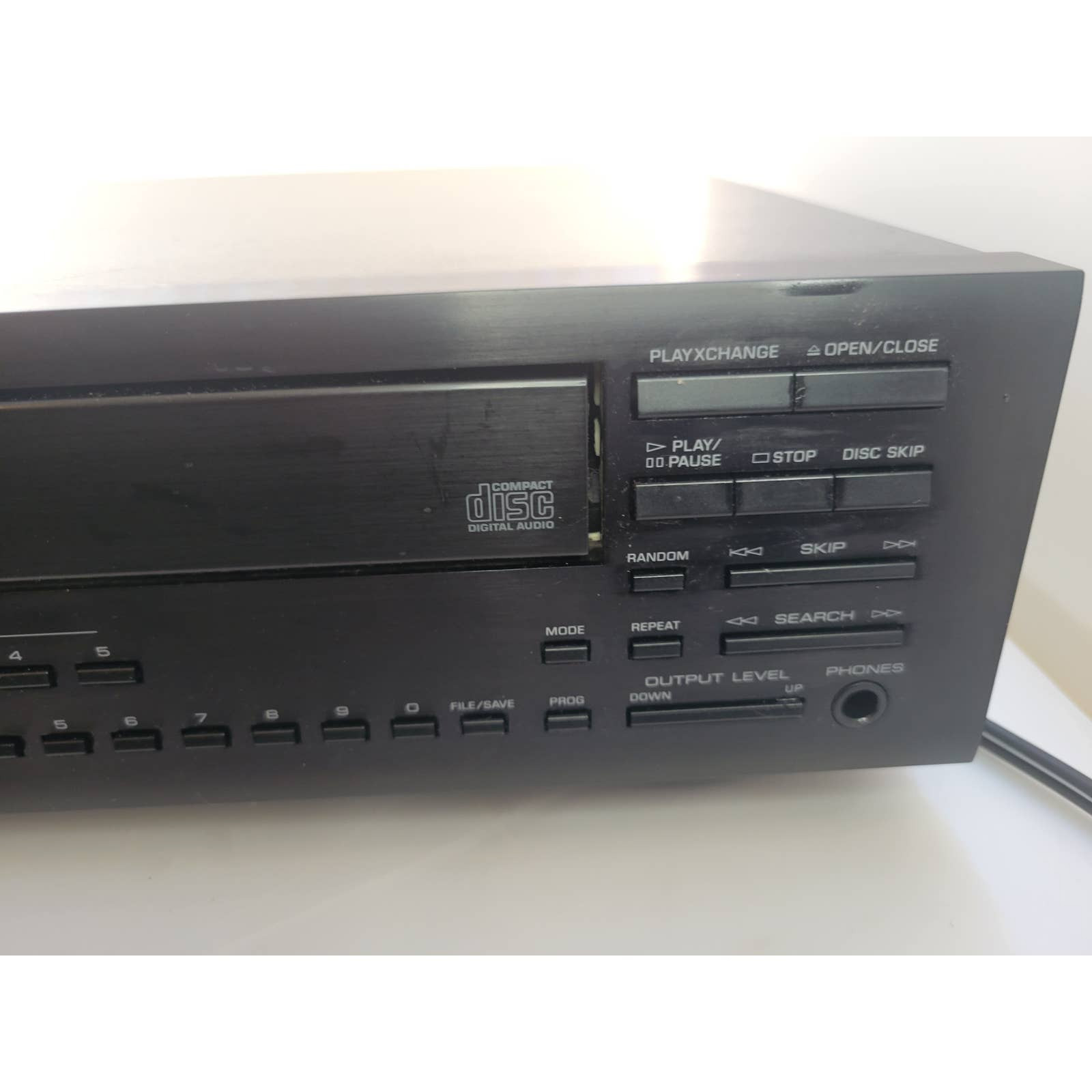 Yamaha Natural Sound CDC-715 5-Disc CD Player Carousel Works NO REMOTE.