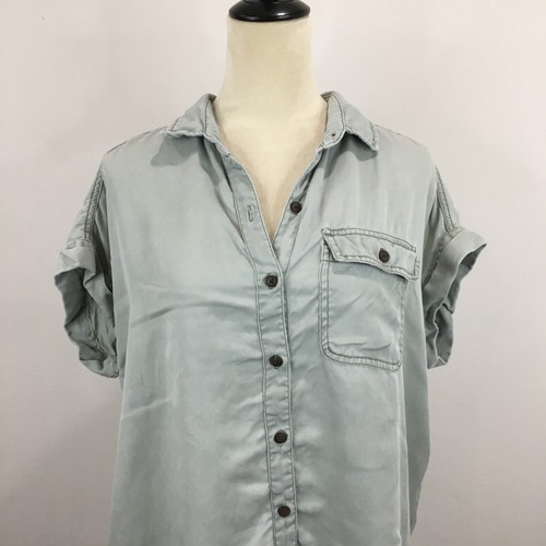 C&C CALIFORNIA Womens sz Medium Light Green Short Cuffed Sleeve Button Shirt - Picture 4 of 7