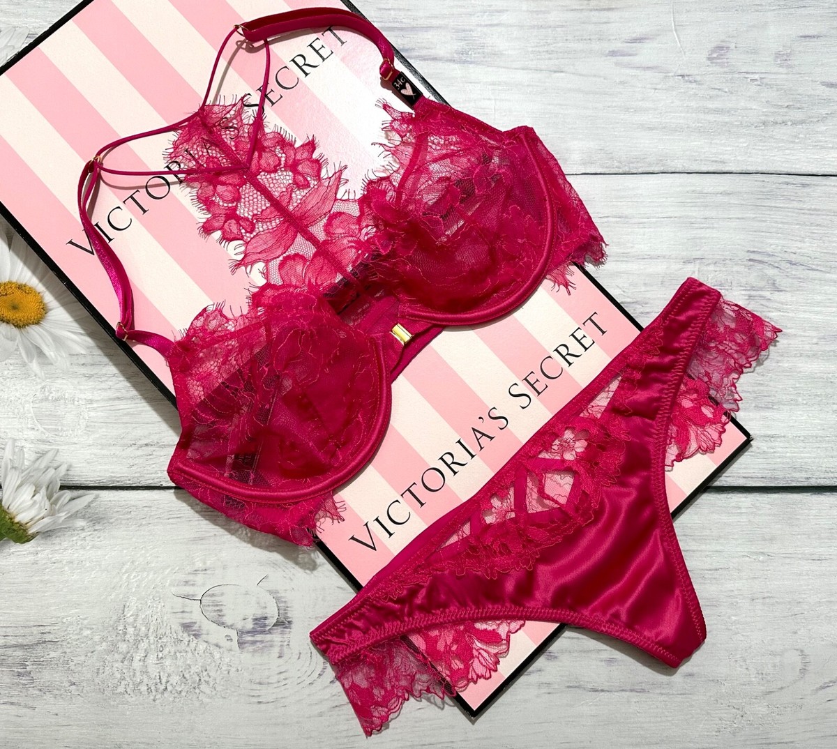 Victoria's Secret LUXE LINGERIE Unlined Lace Front Close Demi Bra