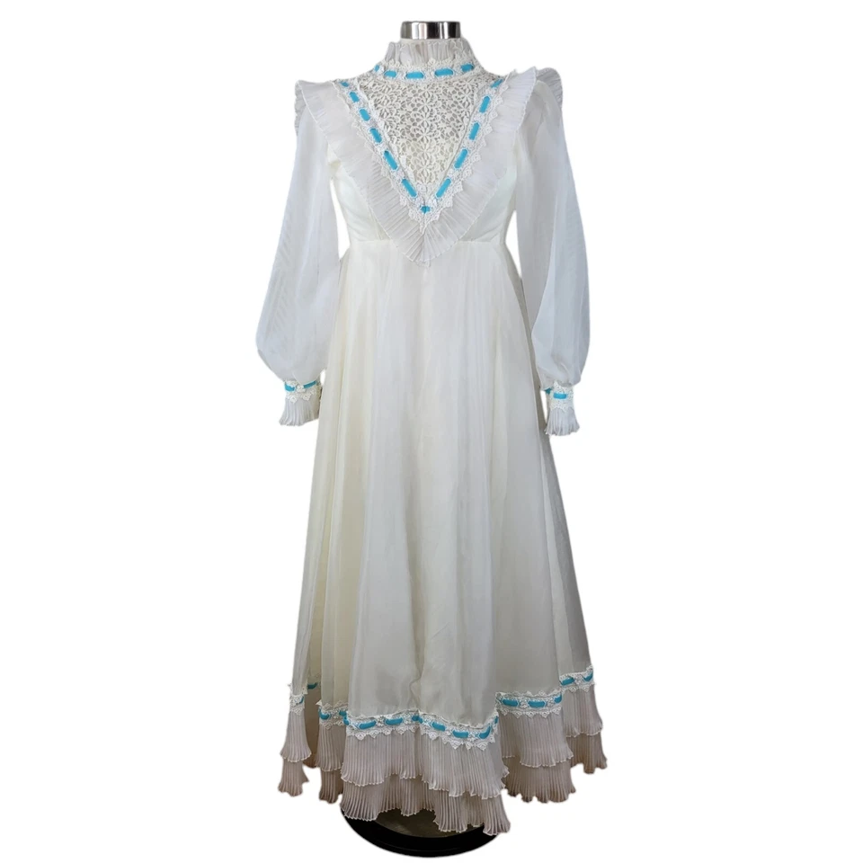 Vintage 60s Victorian Dress Size 2/4 White Lace Blue Puff Prom Ruffle Long maxi - Image 3 of 4