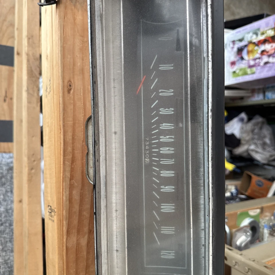 Chevy Impala 1965 velocímetro carcasa calibre tablero bisel moldura gasolina Foto 3 de 4