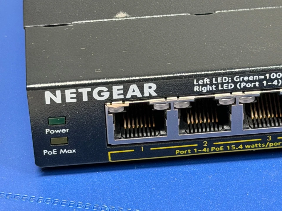Netgear GS308P 8-Port Gigabit Ethernet Switch with 4-Port PoE Power Supply - Image 4 of 4