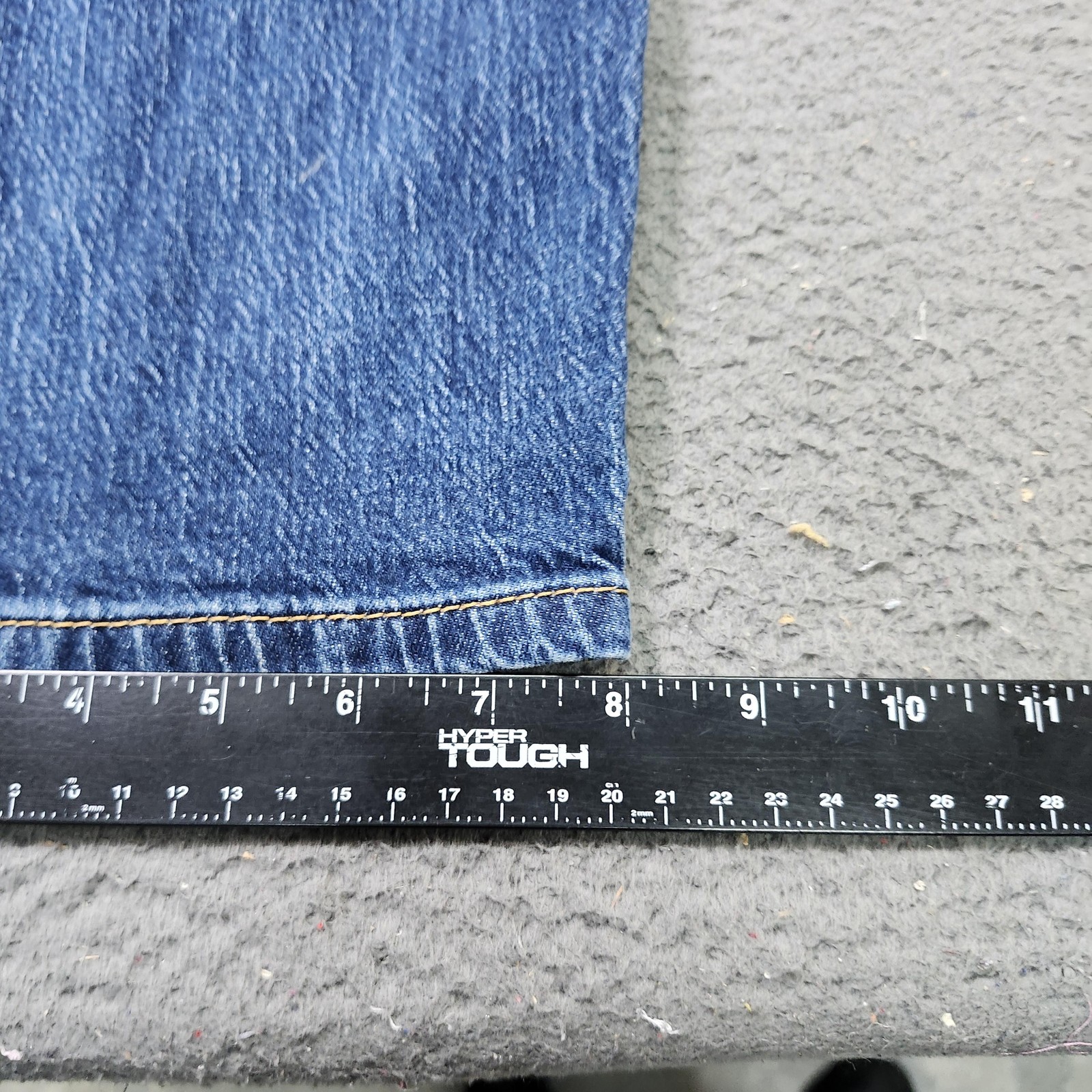 Levis 505 Jeans Mens 39x31 Blue Medium Wash Straight Denim Casual Pants thumbnail 4