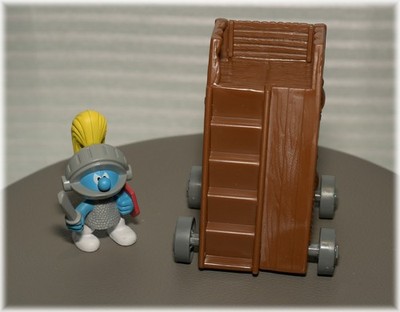 MC Donalds Happy Meal Schlümpfe Ritter + Mittelalterturm 2005 gebraucht