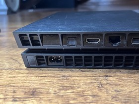 Sony PlayStation 4 PS4 500GB Console CUH-1001A &ndash; W/Cords & Controller Tested