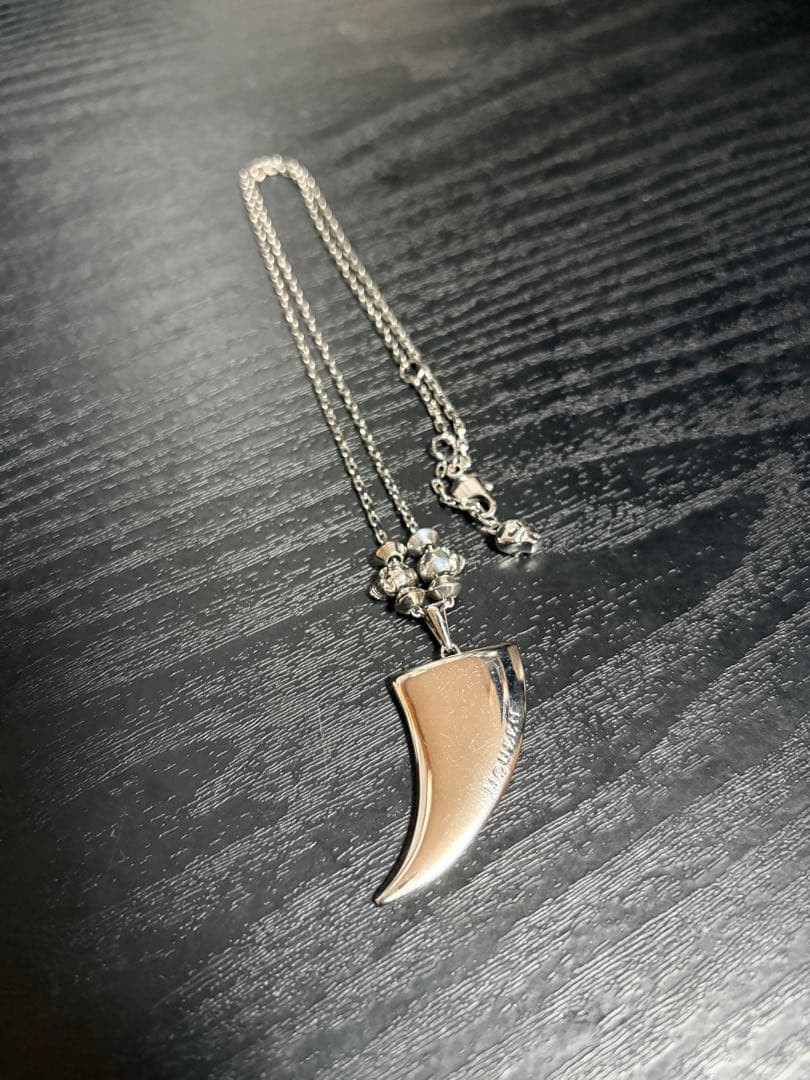 Alexander McQueen Pendant Necklace Gold Tiger Claw