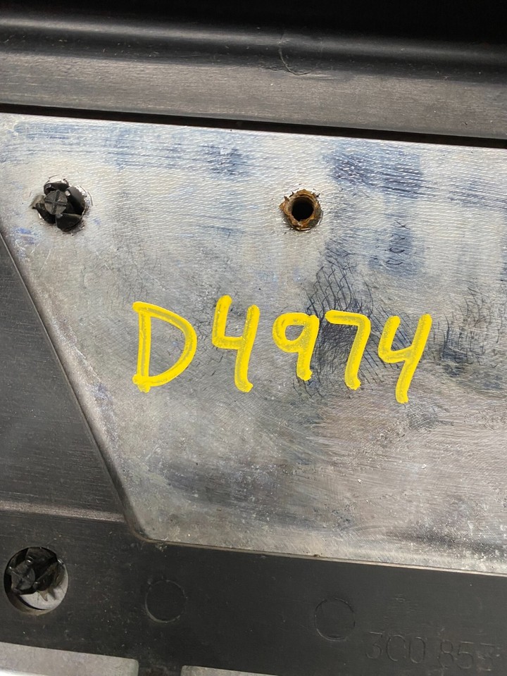 2006 to 2010 Volkswagen Passat Front Upper Grill Grille Oem D4974 DG1