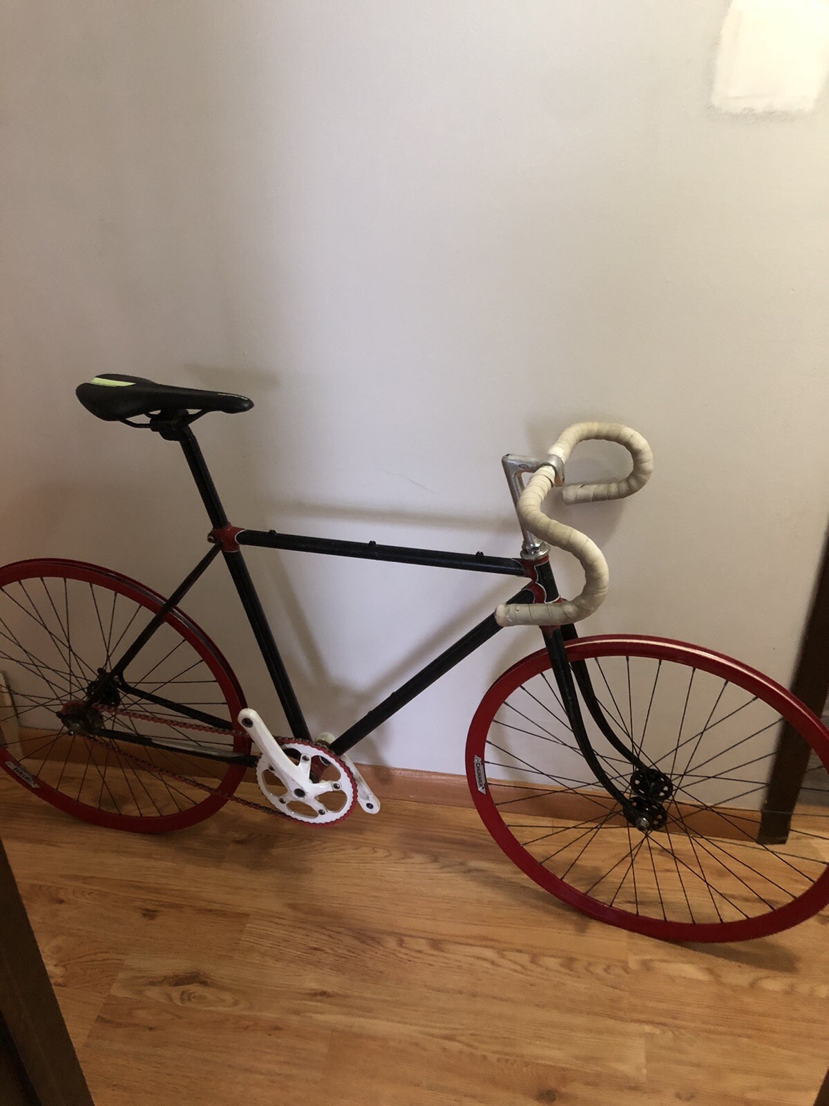 Lk. Sweet Velocity Chukker Custom Fixed Gear Bike. 19.5 Inch Retro