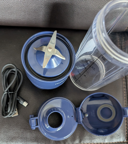 Nutribullet No1Portable, Rechargable Navy Blue Blender, +USB Cable - Picture 4 of 16