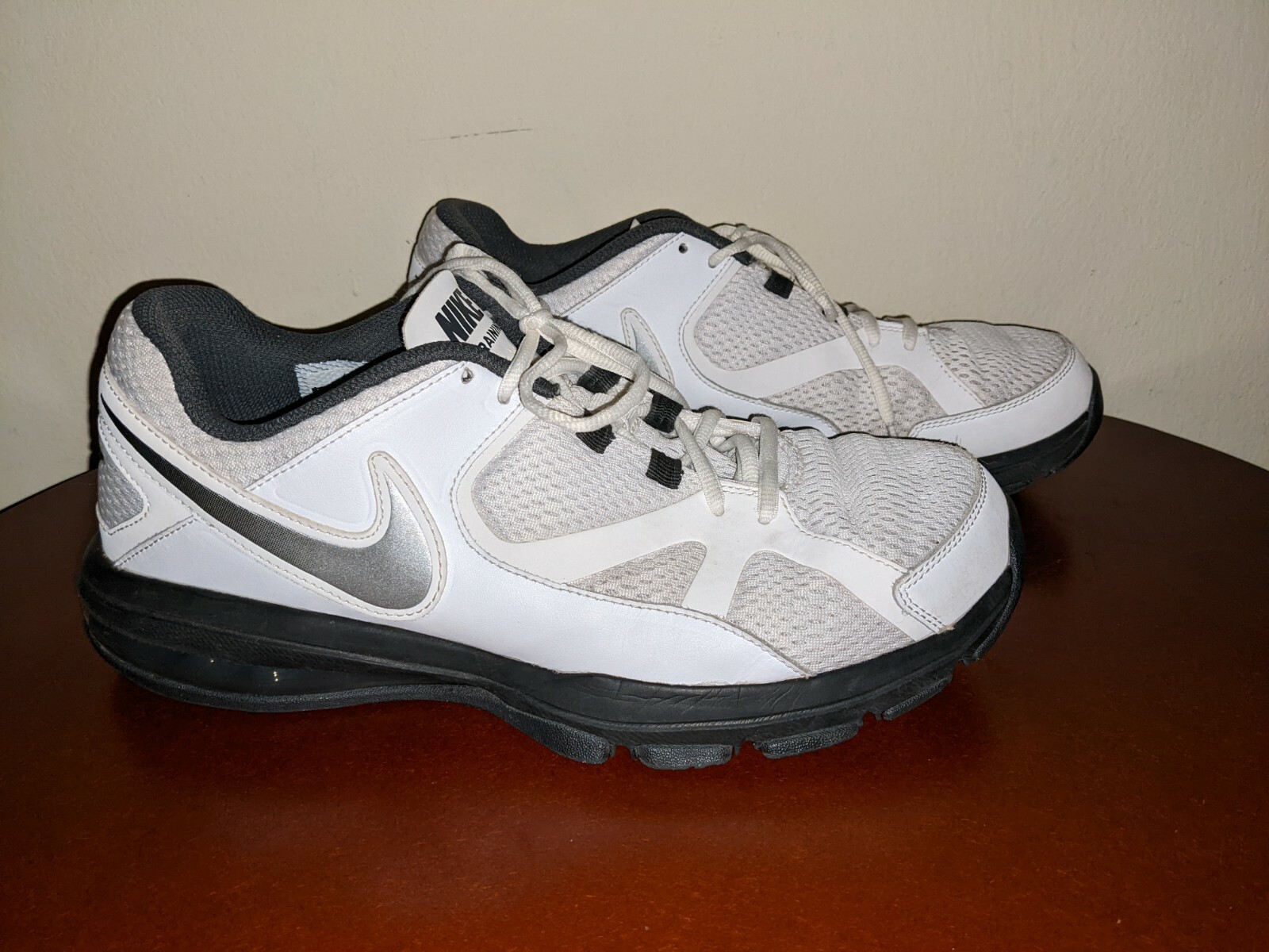 TR 579940-100 Running Shoes Size 
