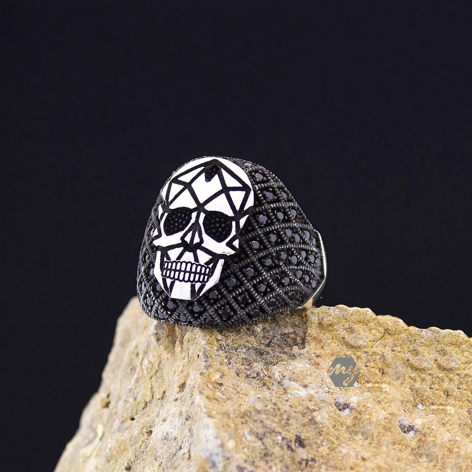 Anillo de plata esterlina 925 maciza negro micro piedra calavera para hombre Foto 2 de 4