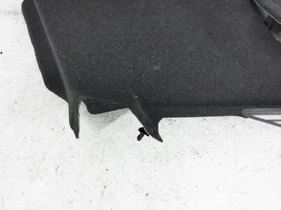 Audi A5 Quattro 2008-2017 cupé conductor trasero izquierdo maletero panel de moldura lateral Foto 4 de 4