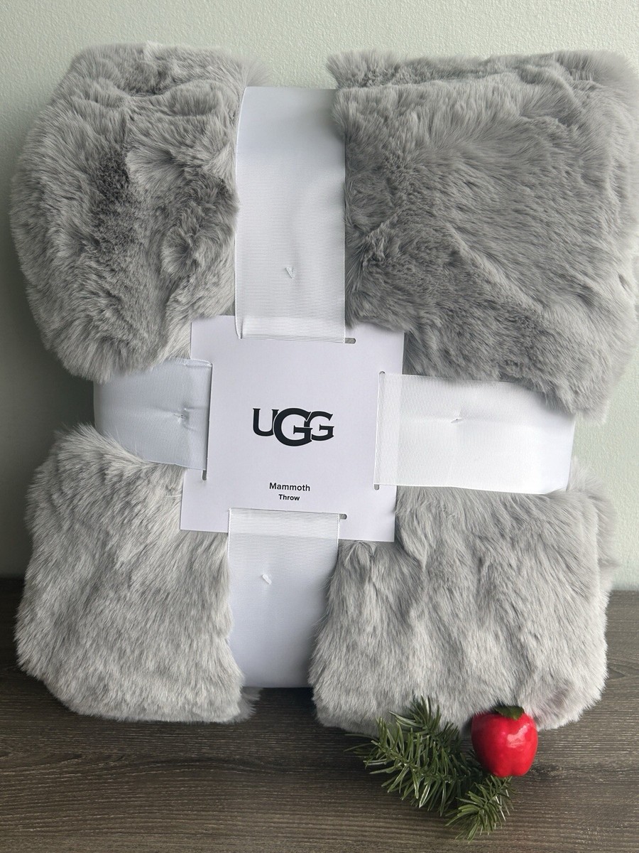 UGG MAMMOTH Throw Blanket Oversized 60”x70” Gray NEW ! | eBay