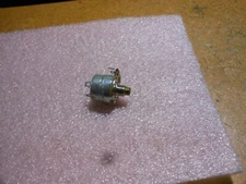 CLAROSTAT / HP VARIABLE RESISTOR # 2100-0753  500K OHM NSN:  5905-00-946-6556
